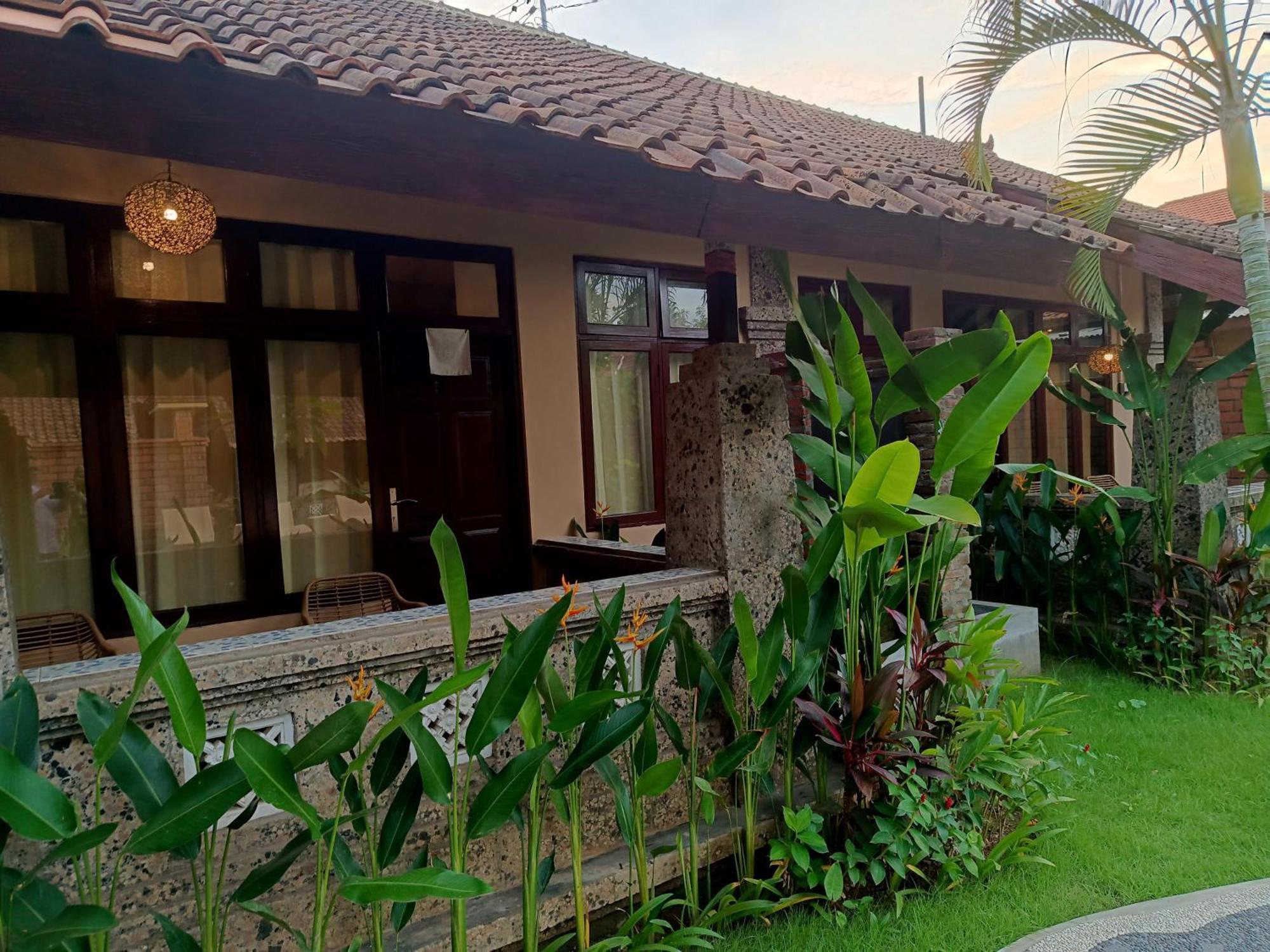 Mahe Garden Inn And Villas By Kamara Kuta  Bilik gambar